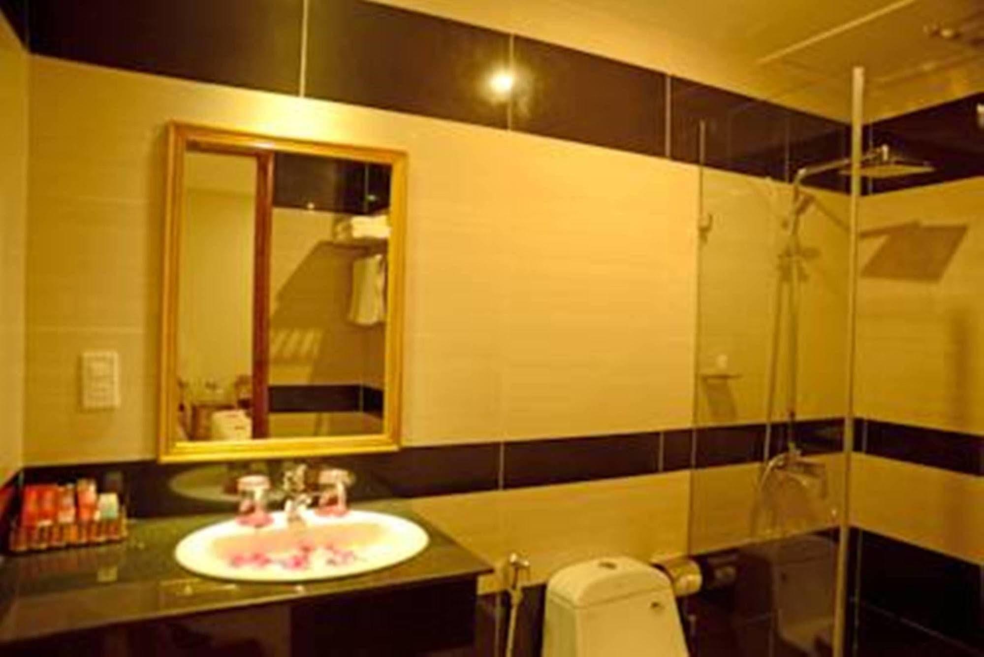 Red Diamond Hotel Da Nang Dış mekan fotoğraf